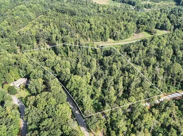 502 Chinquapin Rd, Travelers Rest, SC 29690