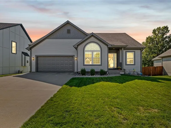 8131 NE 97th St, Kansas City, MO 64157