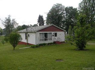 77 Broadway Rd, Gowanda, NY 14070