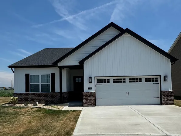 730 Conner Cir, Fairview Heights, IL 62208