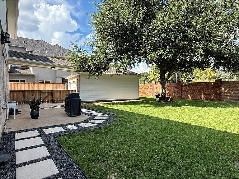 11826 Legend Manor Dr — Photo 37