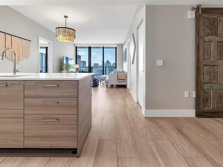 121 NE 34th St #2502 — Photo 3
