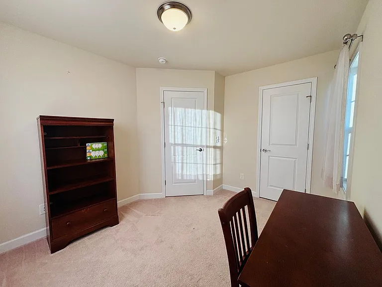 305 Phoenix Blvd NW — Photo 21
