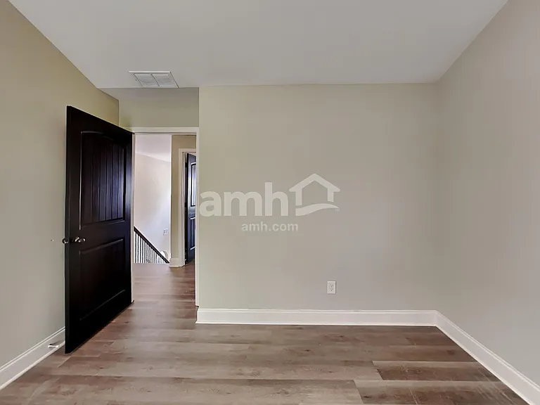 250 Randy Rd — Photo 16