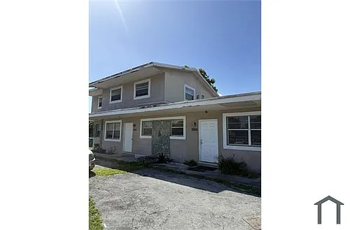 2950 NW 64th St Photo 1