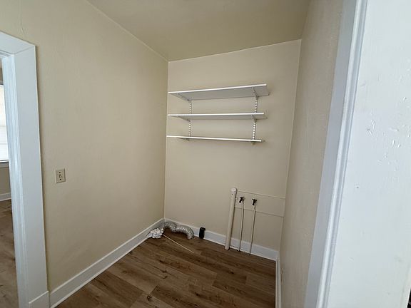 4th image of 1624 Yancey Ave