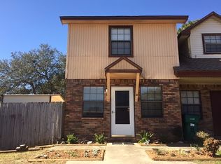 27 9th St APT 1, Shalimar, FL 32579