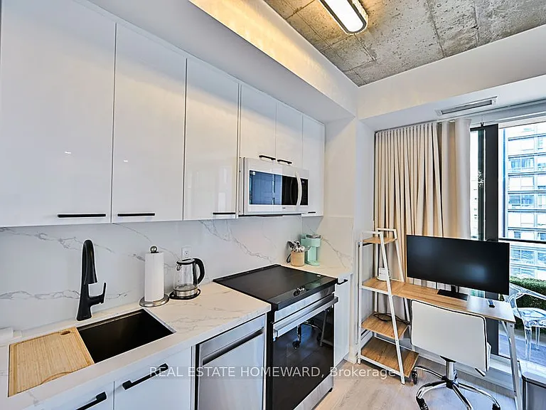 32 Camden St #706 — Photo 14