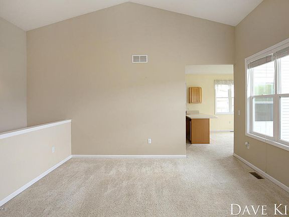 5th image of 929 Green Meadows Dr