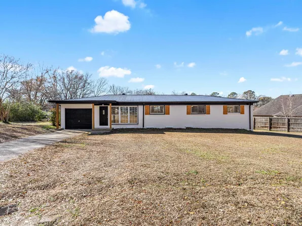 372 Oakhurst St, Mount Olive, AL 35117