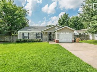 3161 W Oakfield St, Fayetteville, AR 72704