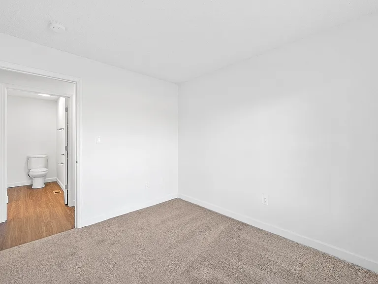 Apartments at Urbana — Photo 37