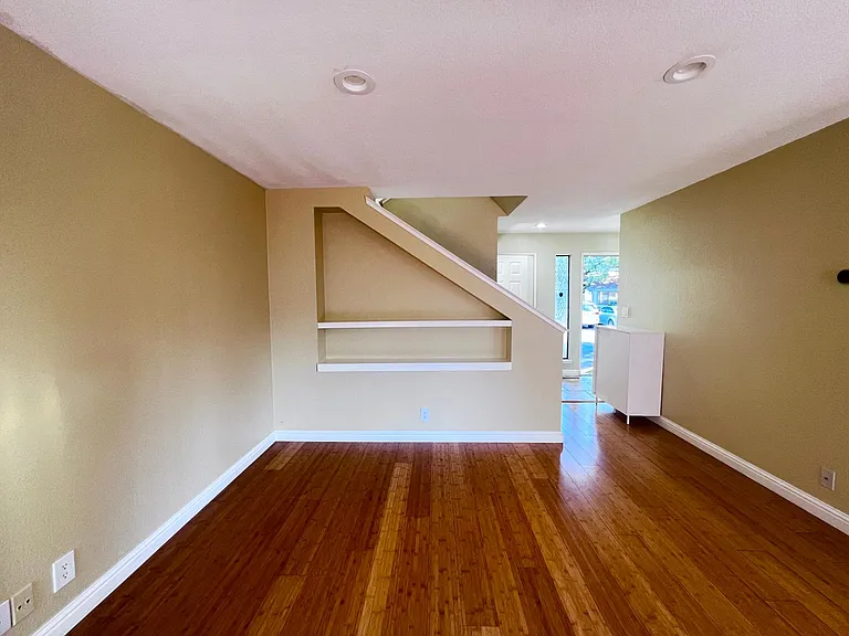 1254 Sierra Village Pl — Photo 21