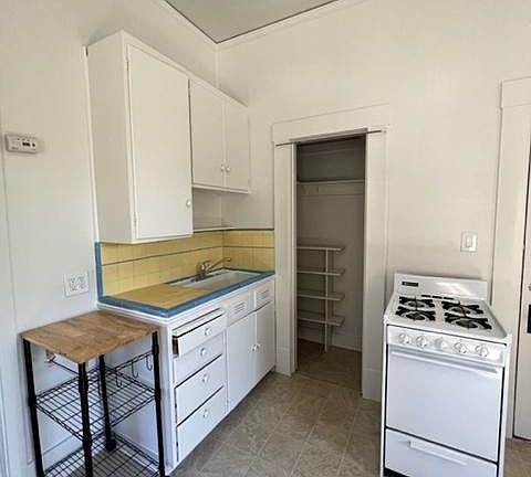 3rd image of 454 S 7th St Unit 1-3