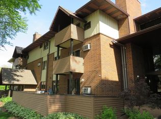 14 Maple Wood Ln APT 16, Madison, WI 53704