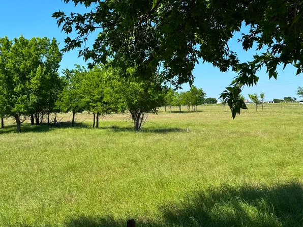 4444 Belz Rd, Sanger, TX 76266