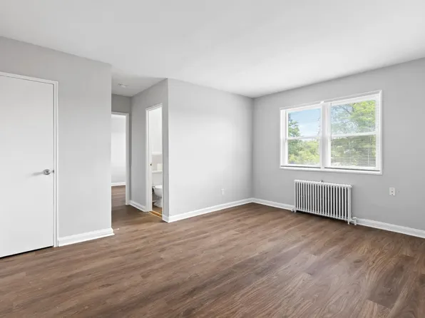 39 Mississippi Ave SE #106, Washington, DC 20032