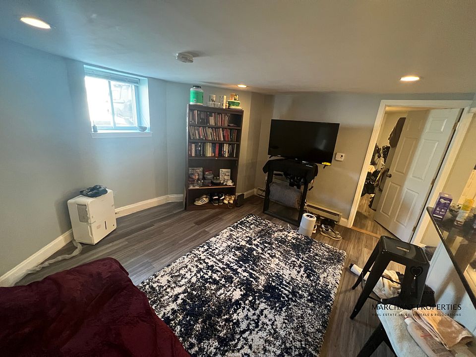 LIVING ROOM 2023