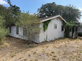 814 W 3rd St, Bishop, TX 78343