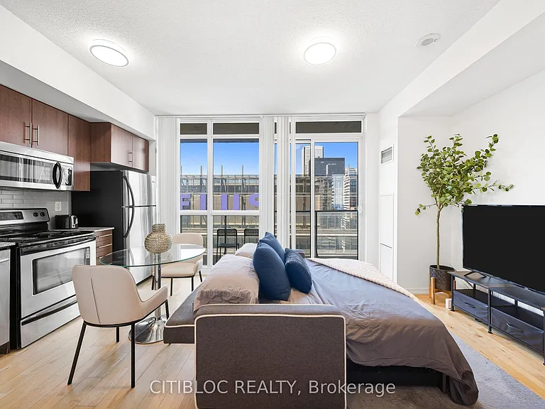 65 Bremner Blvd #4007 — Photo 43