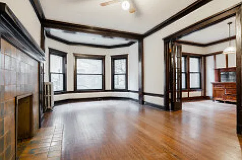 2426 N Sawyer Ave #2E