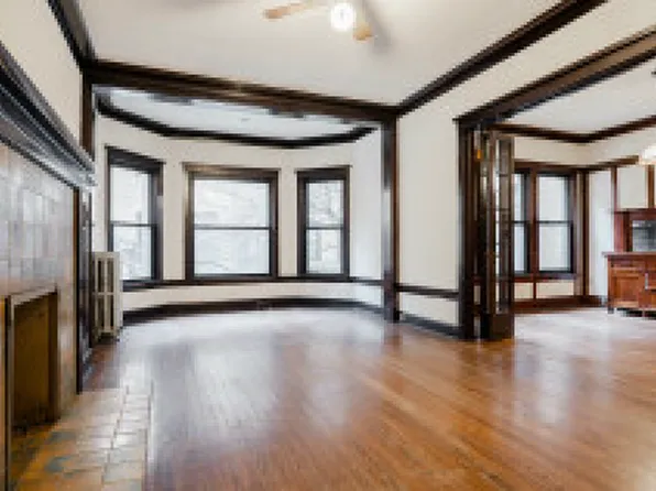 2426 N Sawyer Ave APT 2E, Chicago, IL 60647