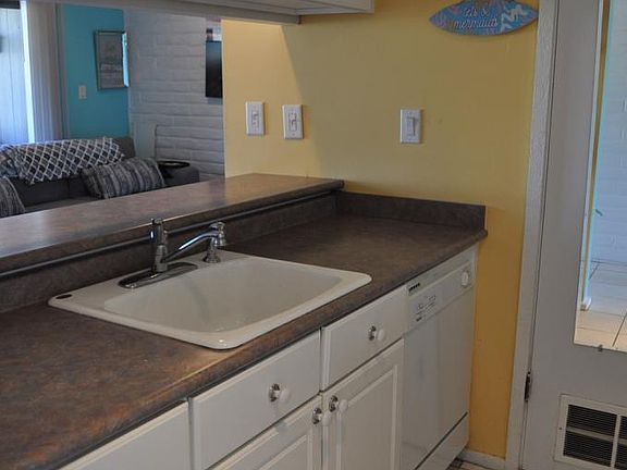 4th image of 2700 N Shore Dr Unit F29a