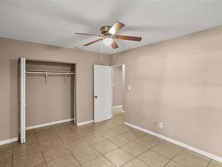 2150 NE 3rd St — Photo 31
