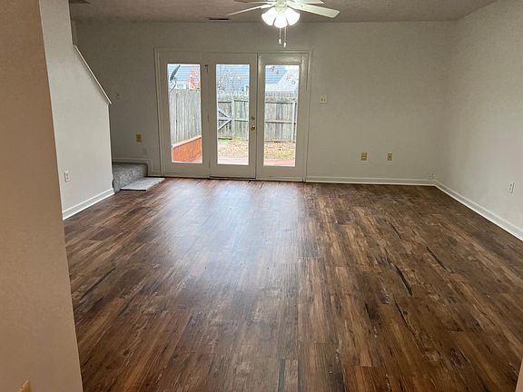 3rd image of 4909 Hillery Ct