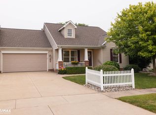 166 Beacon Point Pkwy, Flushing, MI 48433