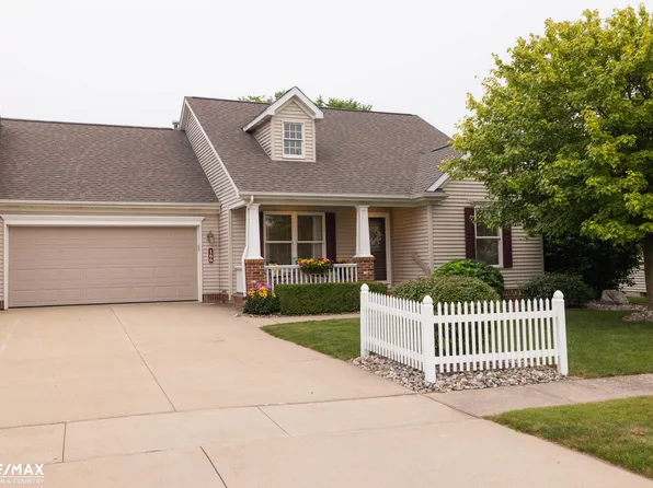 166 Beacon Point Pkwy, Flushing, MI 48433