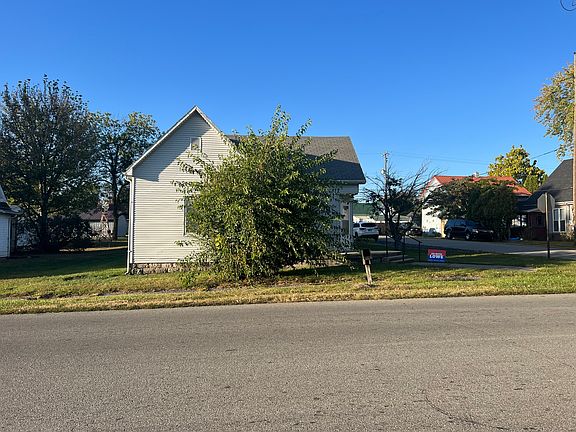 3rd image of 200 W Main St