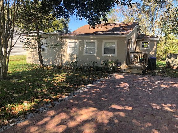 2nd image of 2215 Drake Dr
