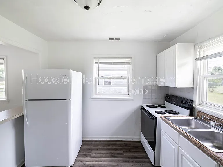 6119 Nimitz Dr — Photo 3
