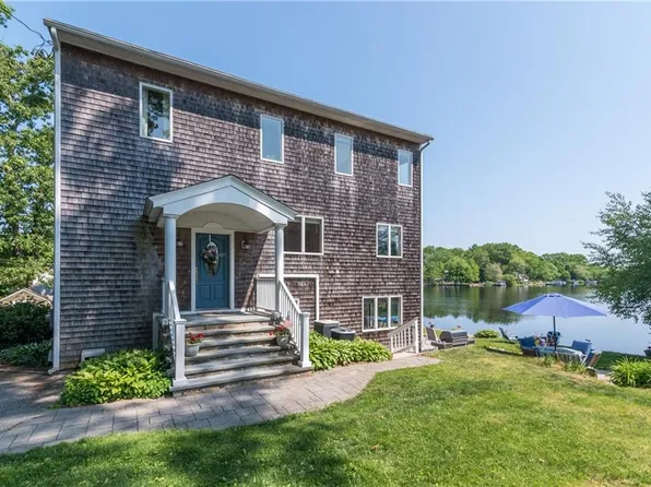 12 Birch Dr, Exeter, RI 02822