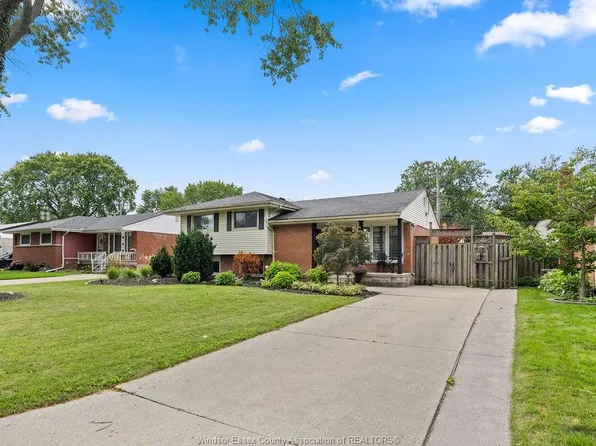 1023 Marjorie Dr, Windsor, ON N8S 4A2