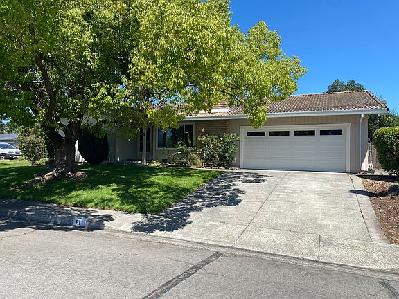 2nd image of 81 Vineyard Cir
