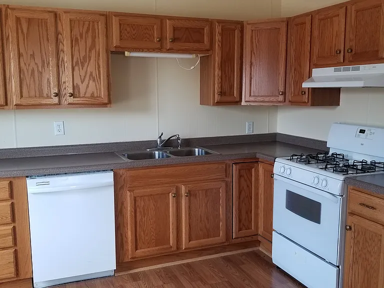 104 Main St S #2 — Photo 1