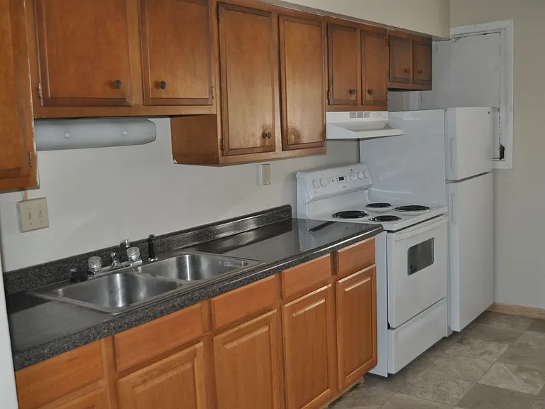 2107 Clark St — Photo 7