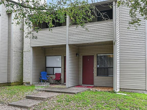 2nd image of 1902 Dartmouth St APT L6