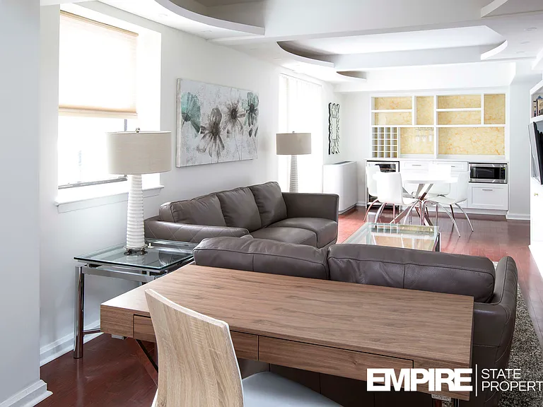 150 W 51st St #2102 — Photo 8
