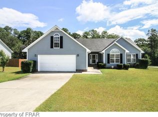 302 Somerset Dr, Raeford, NC 28376