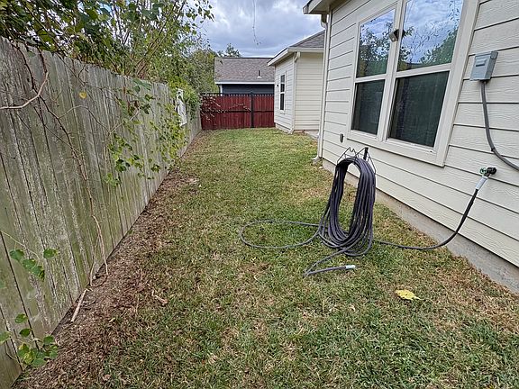 4th image of 4212 Knoxville St