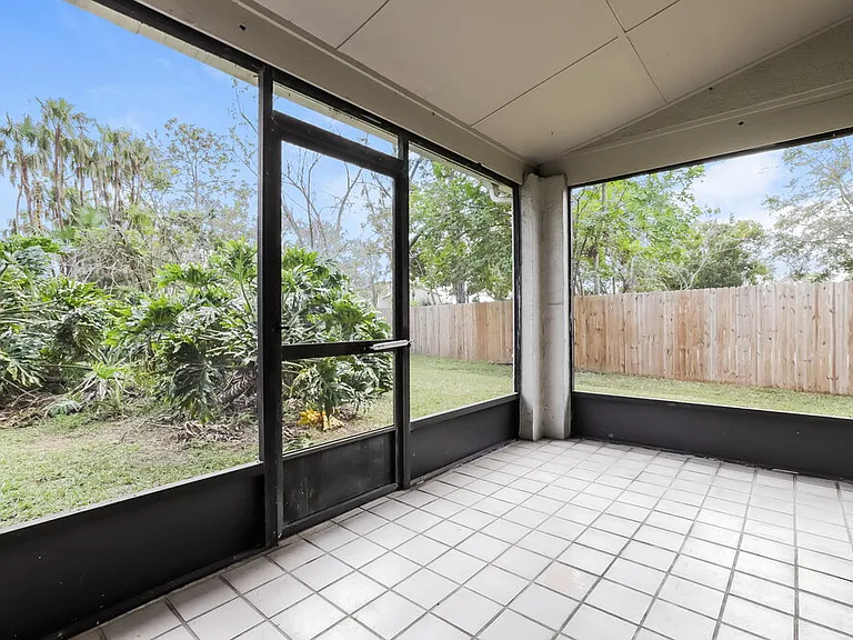 1604 Sanderling Ct — Photo 10