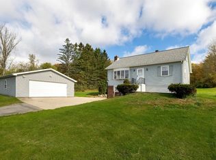 9881 Mark Rd, Erie, PA 16509