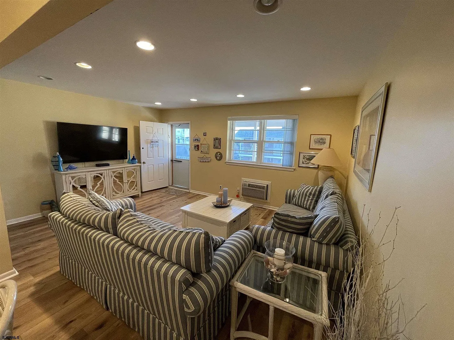 1 bed, 1.0 bath, $6,000 — Photo 3
