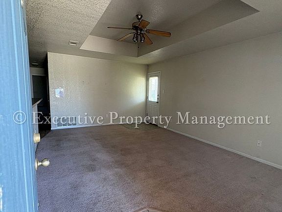 3rd image of 208 Janelle Dr APT A
