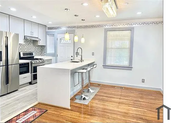 4 bed, 2000 sqft, $4,995 — Photo 3