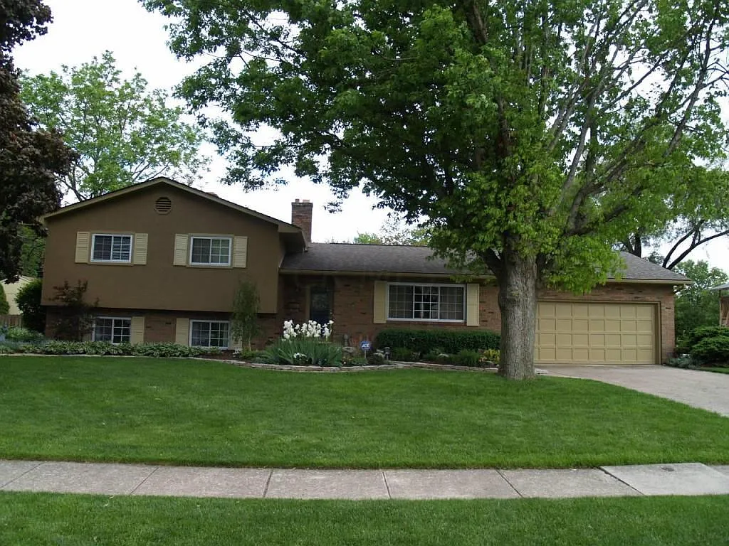 2341 Haviland Rd photo 1
