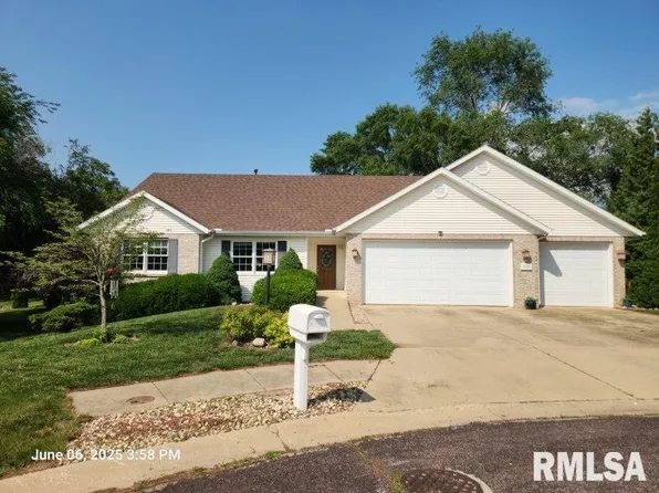 1924 Liberty Ct, Pekin, IL 61554